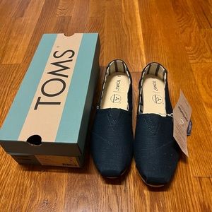 Toms slip on shoes